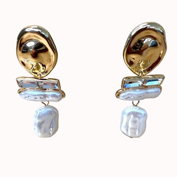 Baroque Pearl Drop Earrings With Gold-Tone Accents & Crystal Details Luxury Stat - Picture 1 of 8